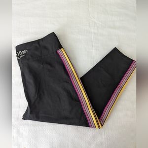 Calvin Klein Women's Plus Size Stripe  Cropped Leggings Yellow Size 2X.